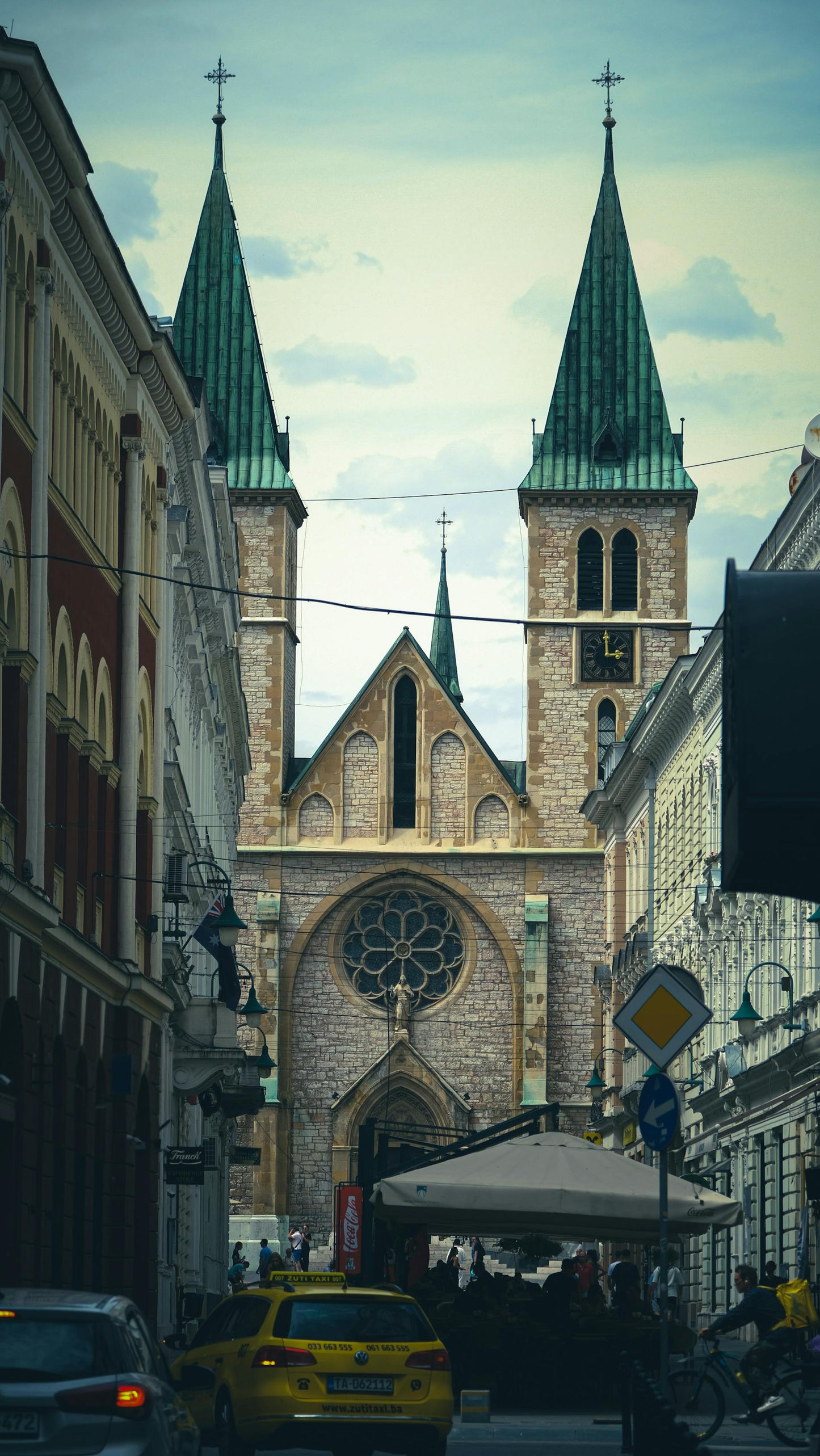 Snišer Alley - Photo by Taha Yasir Yöney