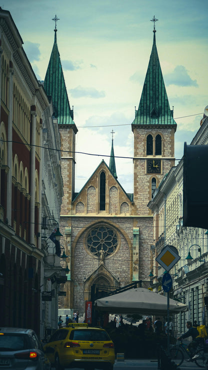 Snišer Alley - Photo by Taha Yasir Yöney